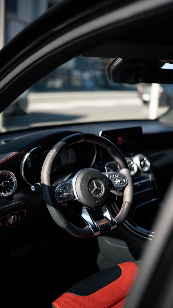 Mercedes-AMG GLC 63 Gallery Image