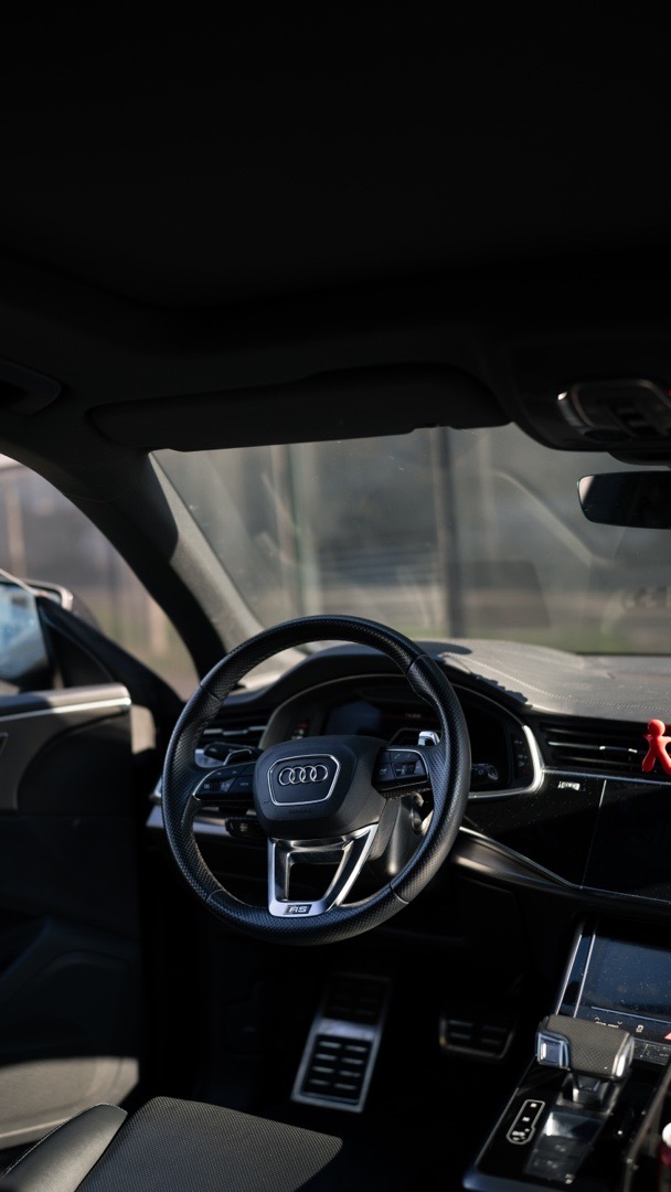 Audi RS Q8 Gallery Image