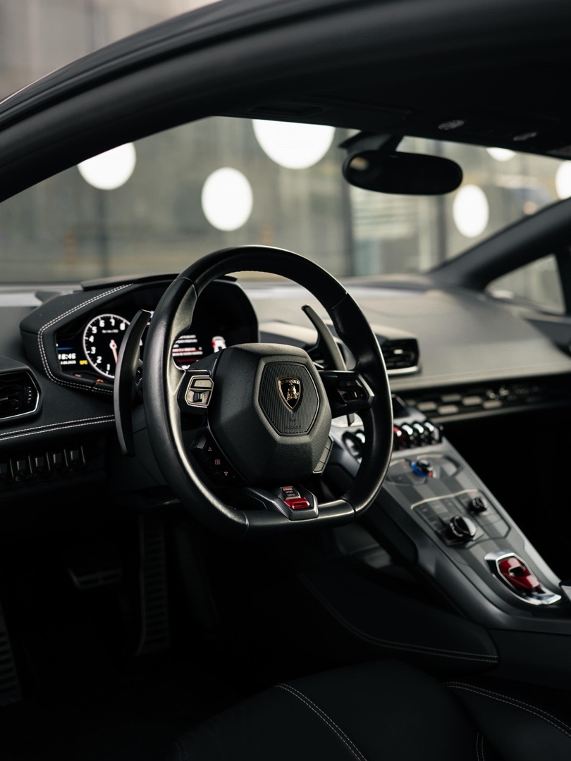 Lamborghini Huracán Gallery Image