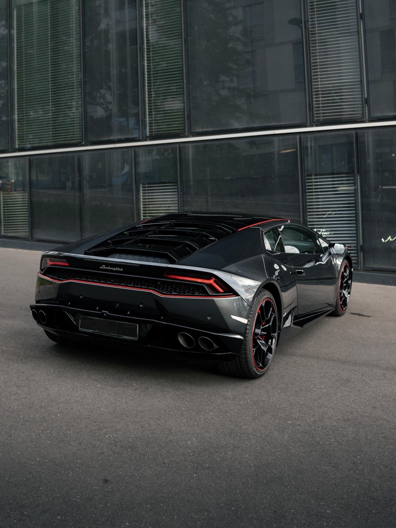 Lamborghini Huracán Gallery Image